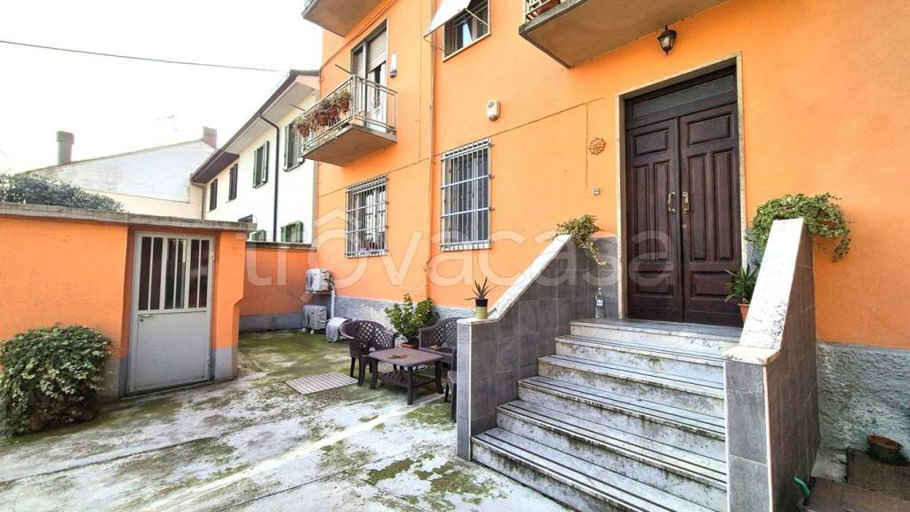 appartamento in vendita a Borgo San Martino