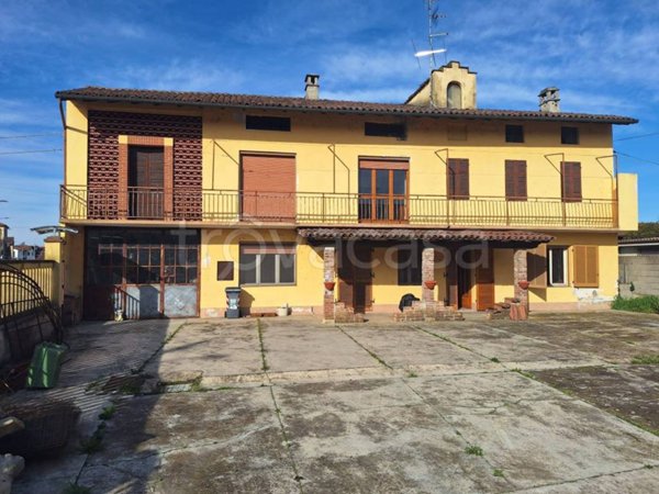 casa indipendente in vendita a Borgo San Martino