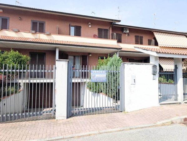 casa indipendente in vendita a Borgo San Martino