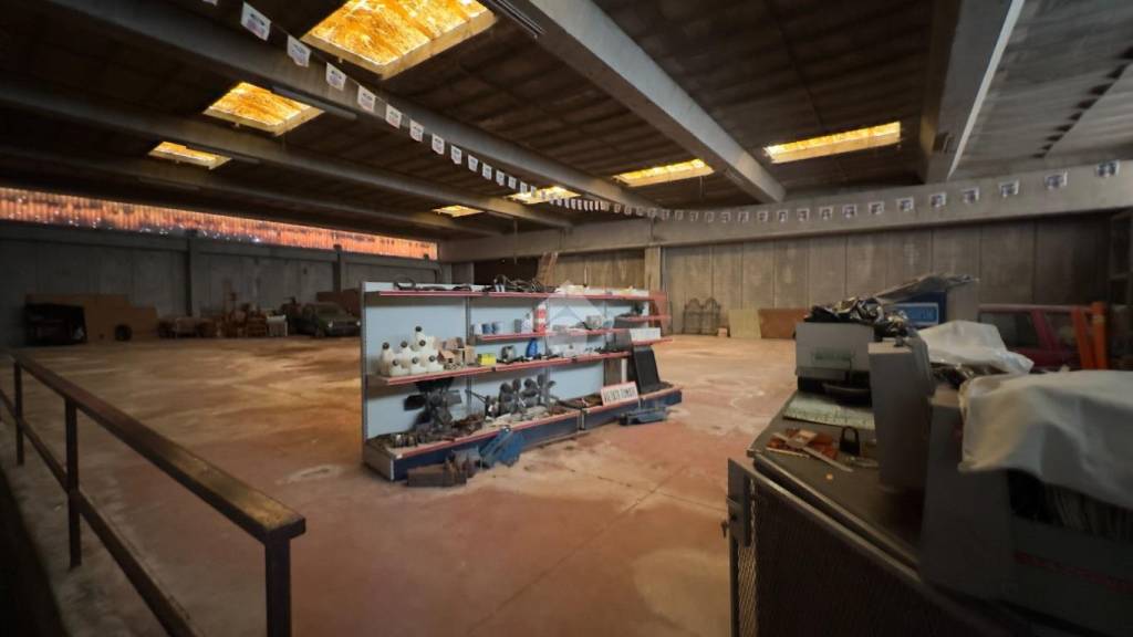 locale commerciale in vendita a Bosco Marengo