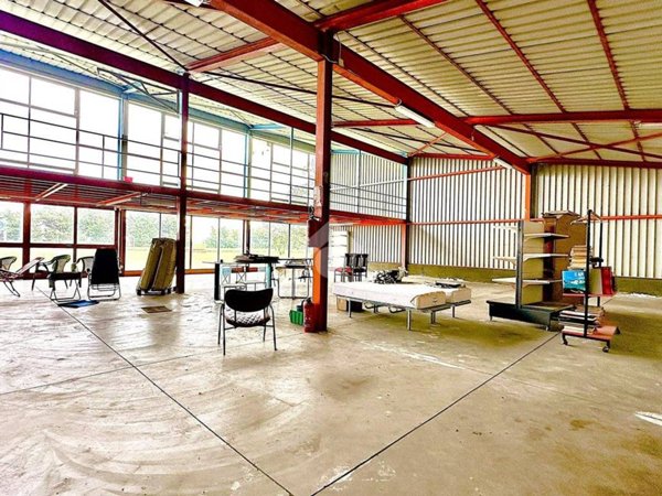 locale commerciale in vendita a Bosco Marengo