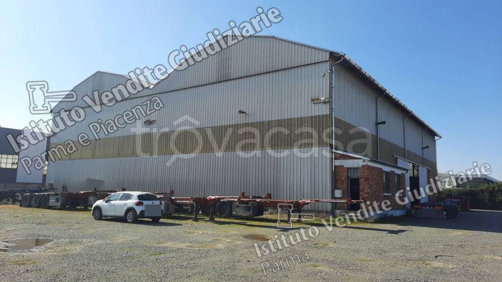 locale commerciale in vendita a Bosco Marengo