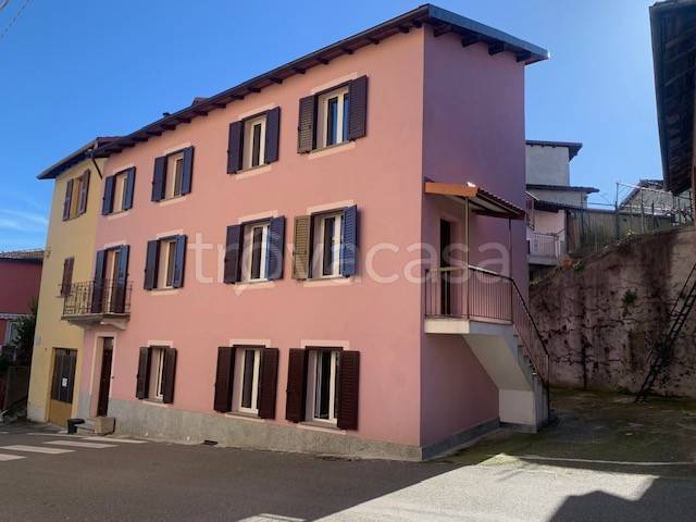 casa indipendente in vendita a Bosio in zona Serra
