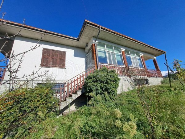 casa indipendente in vendita a Bosio in zona Capanne di Marcarolo