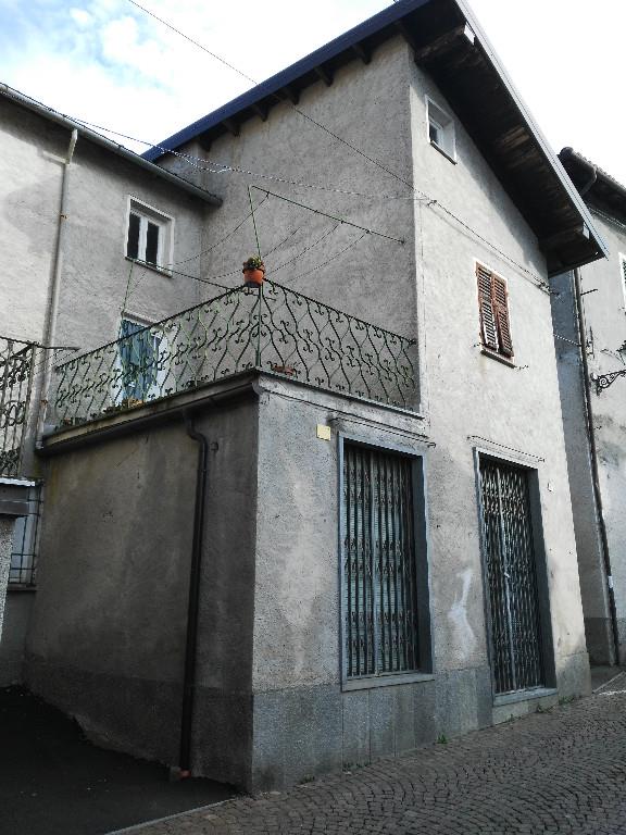 casa indipendente in vendita a Bosio