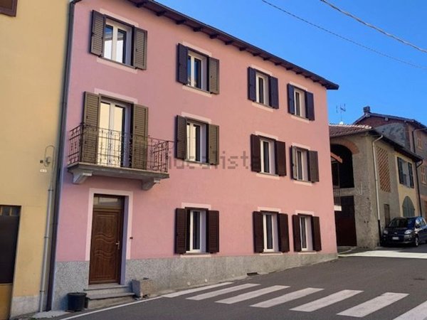 casa indipendente in vendita a Bosio
