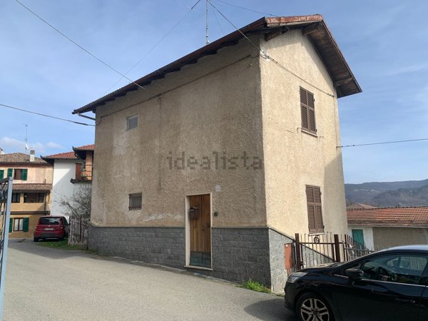 casa indipendente in vendita a Bosio