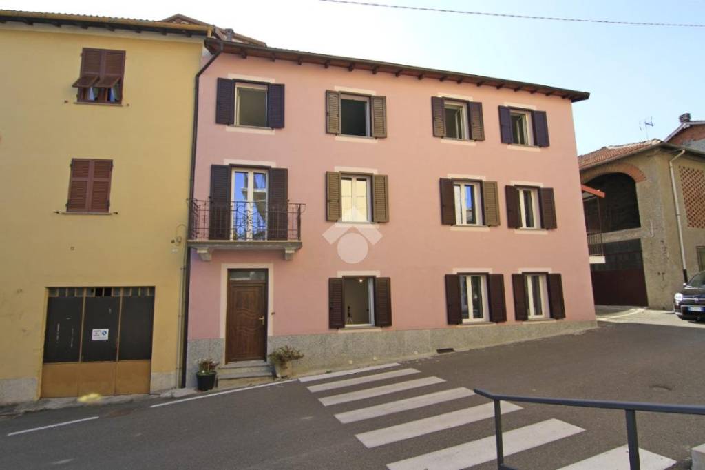 casa indipendente in vendita a Bosio in zona Serra