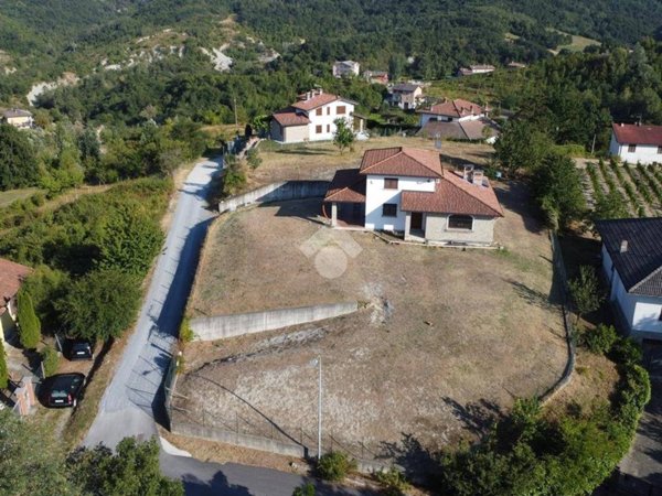 casa indipendente in vendita a Bosio