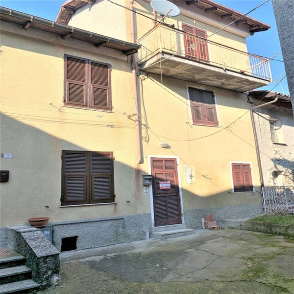 casa indipendente in vendita a Bosio