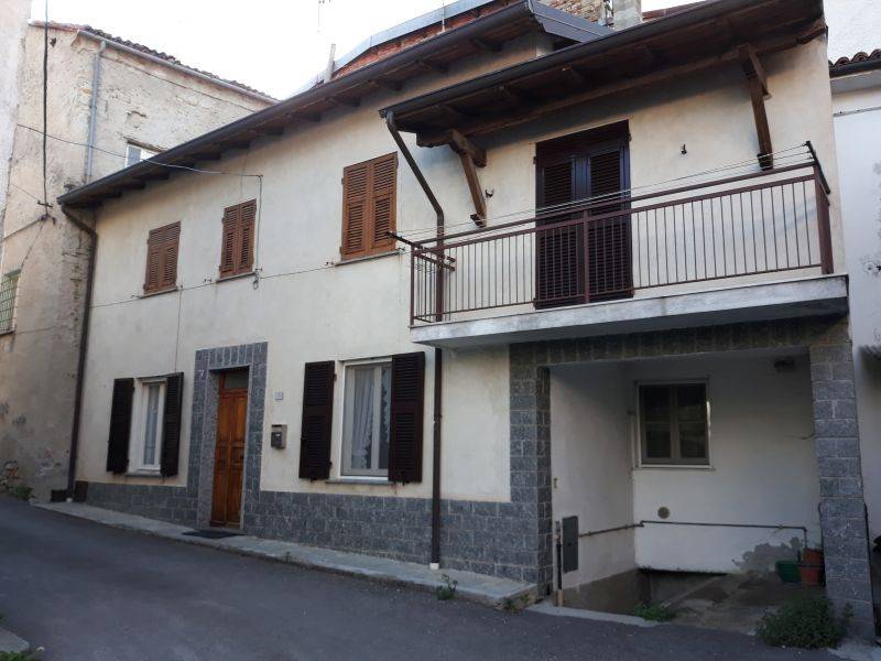 casa indipendente in vendita a Bosio
