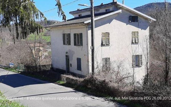 casa indipendente in vendita a Bosio