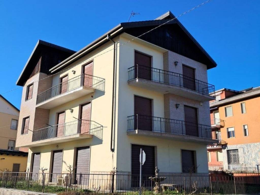 casa indipendente in vendita a Bosio