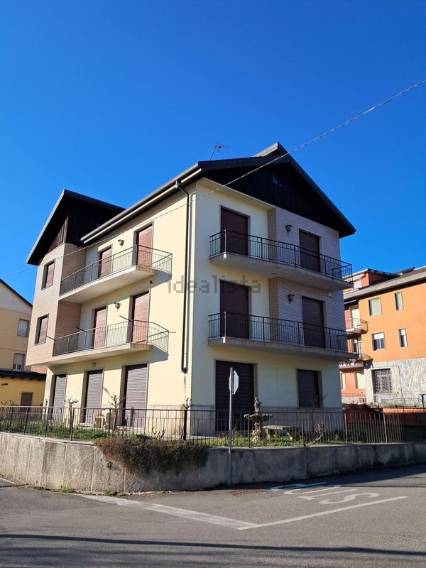 casa indipendente in vendita a Bosio