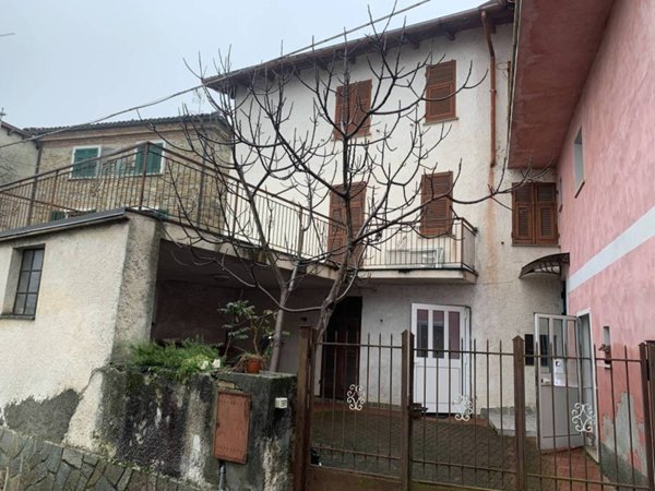 casa indipendente in vendita a Bosio