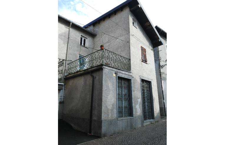 casa indipendente in vendita a Bosio