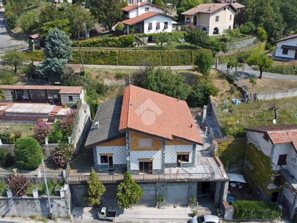 casa indipendente in vendita a Bosio