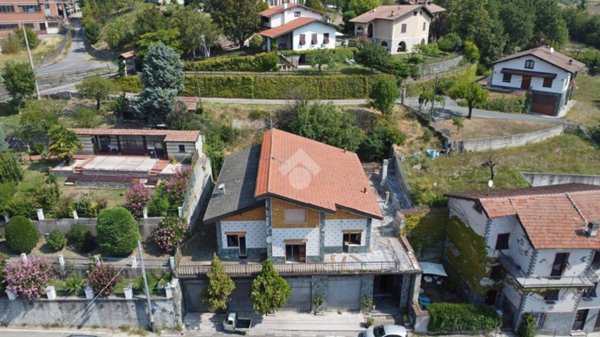 casa indipendente in vendita a Bosio