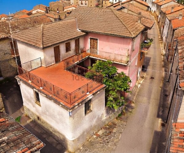 casa indipendente in vendita a Bosio in zona Serra