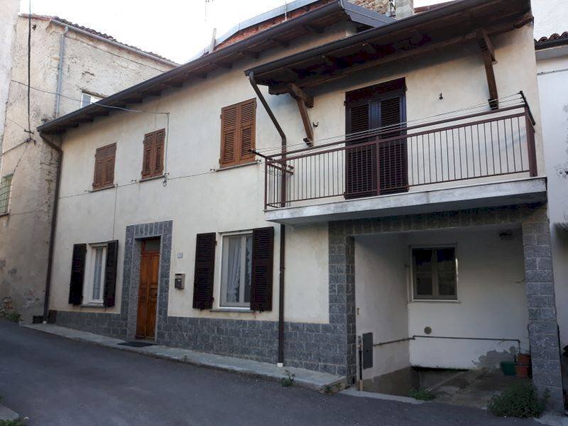 casa indipendente in vendita a Bosio