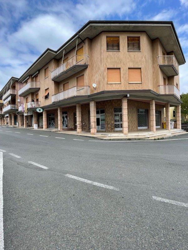 ufficio in vendita a Bosio in zona Serra