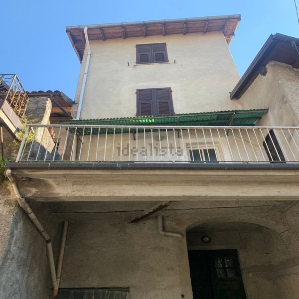 casa indipendente in vendita a Bosio in zona Serra