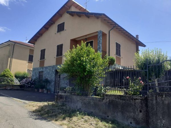 casa indipendente in vendita a Bosio in zona Costa San Stefano