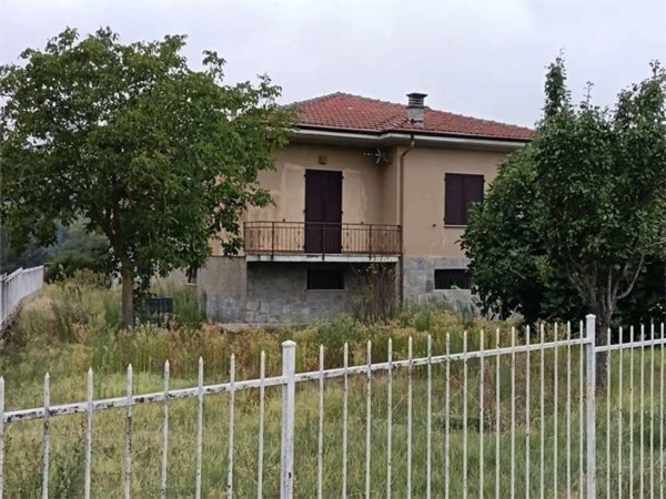 casa indipendente in vendita a Brignano-Frascata