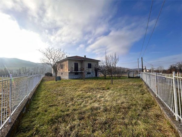 casa indipendente in vendita a Brignano-Frascata