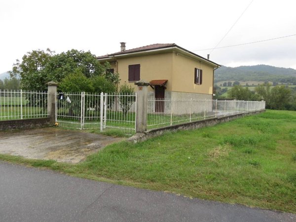 casa indipendente in vendita a Brignano-Frascata
