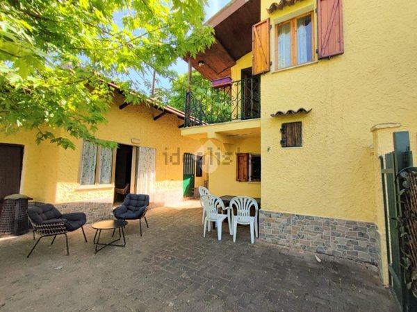 casa indipendente in vendita a Brignano-Frascata