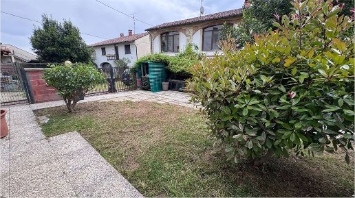casa indipendente in vendita a Camagna Monferrato in zona Regione Bonina