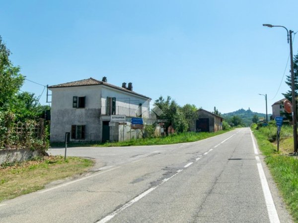 casa indipendente in vendita a Camagna Monferrato in zona Stramba