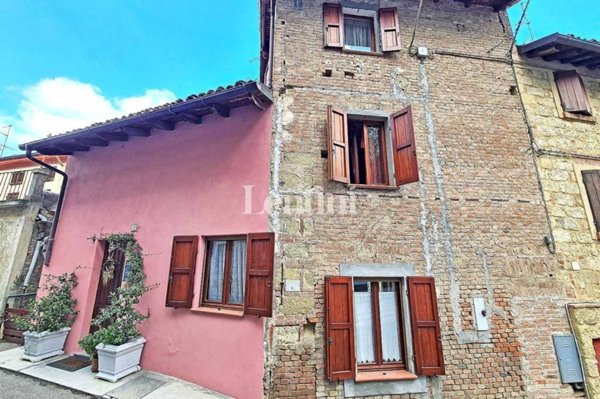 casa indipendente in vendita a Camagna Monferrato