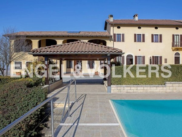 casa indipendente in vendita a Camino
