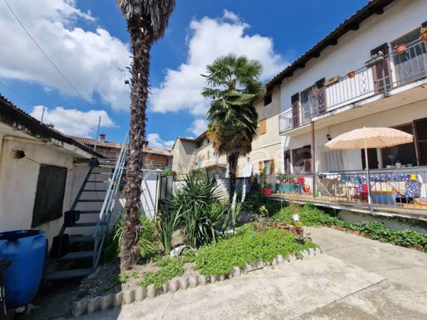 casa indipendente in vendita a Camino