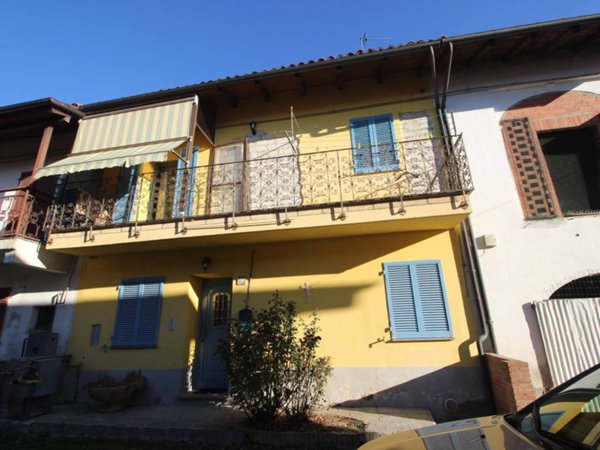 casa indipendente in vendita a Camino