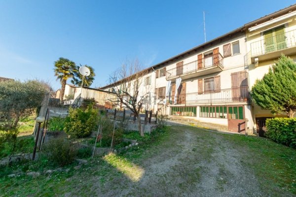 casa indipendente in vendita a Camino