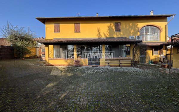 appartamento in vendita a Camino
