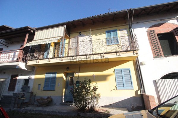 casa indipendente in vendita a Camino