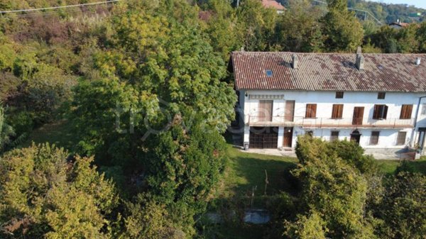 locale di sgombero in vendita a Camino
