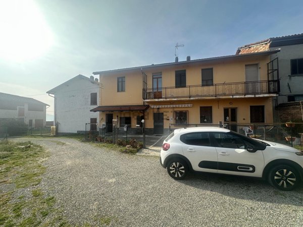 appartamento in vendita a Camino