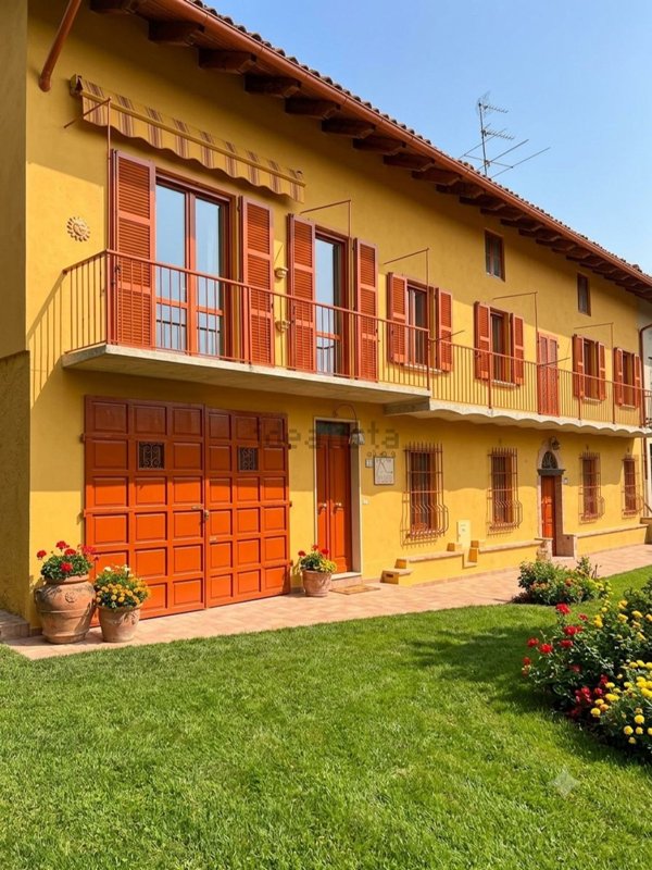 casa indipendente in vendita a Camino