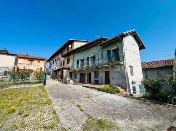 casa indipendente in vendita a Camino