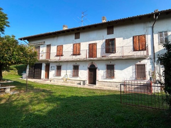 casa indipendente in vendita a Camino