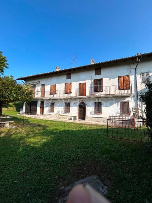 casa indipendente in vendita a Camino