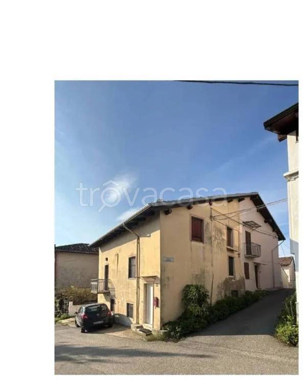 casa indipendente in vendita a Camino