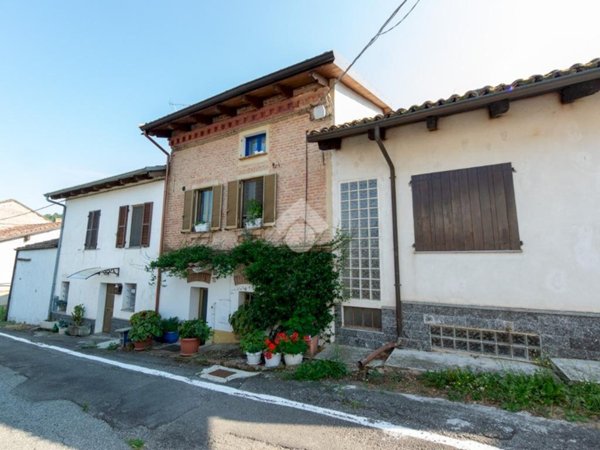 casa indipendente in vendita a Camino
