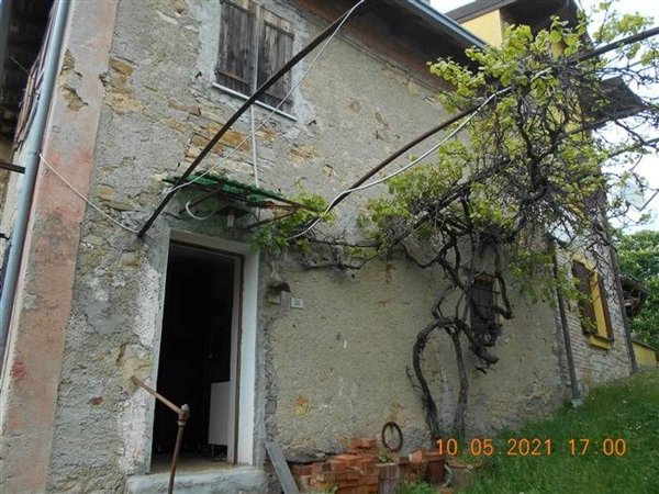 casa indipendente in vendita a Cantalupo Ligure in zona Borgo Adorno