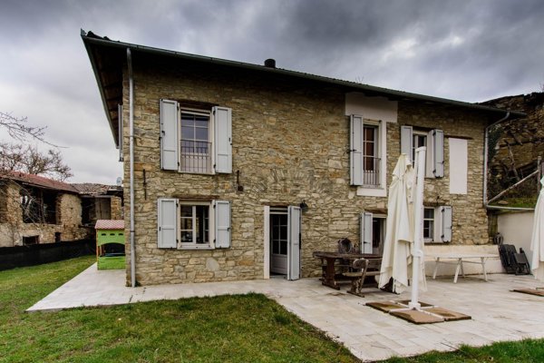 casa indipendente in vendita a Cantalupo Ligure